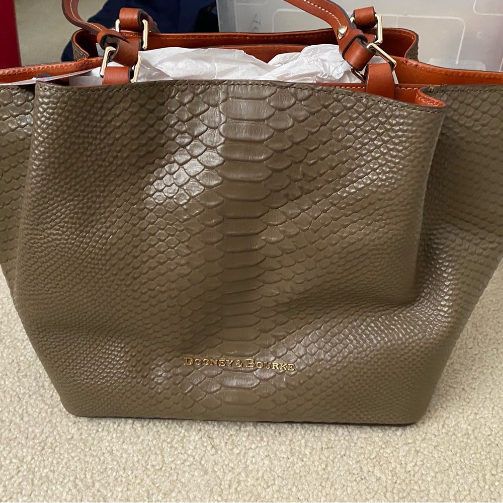 NWT Dooney & Bourke Flynn Satchel